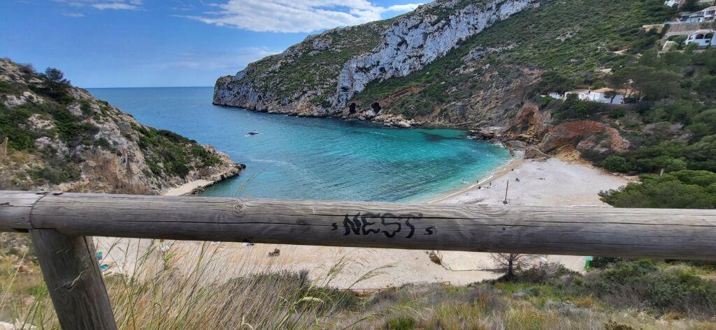 Platja Granadella — turkusowa perełka Costa Blanca